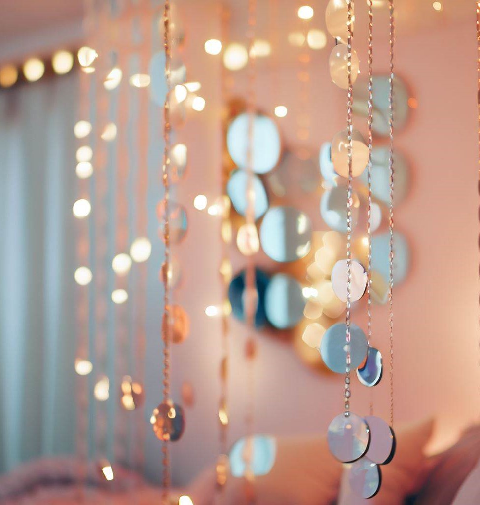 mirror garland - room Decor Ideas for Teenage Girls Room with Mirrors